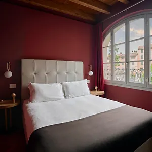 Rego - Boutique & Serenity With Some Off-site In The Heart Of Center Apartamento Bérgamo